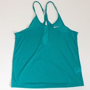 Nike Dri-Fit Light Weight Shirt || L ||